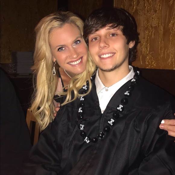 Meet your Posher, Anne - Picture 5 of 15